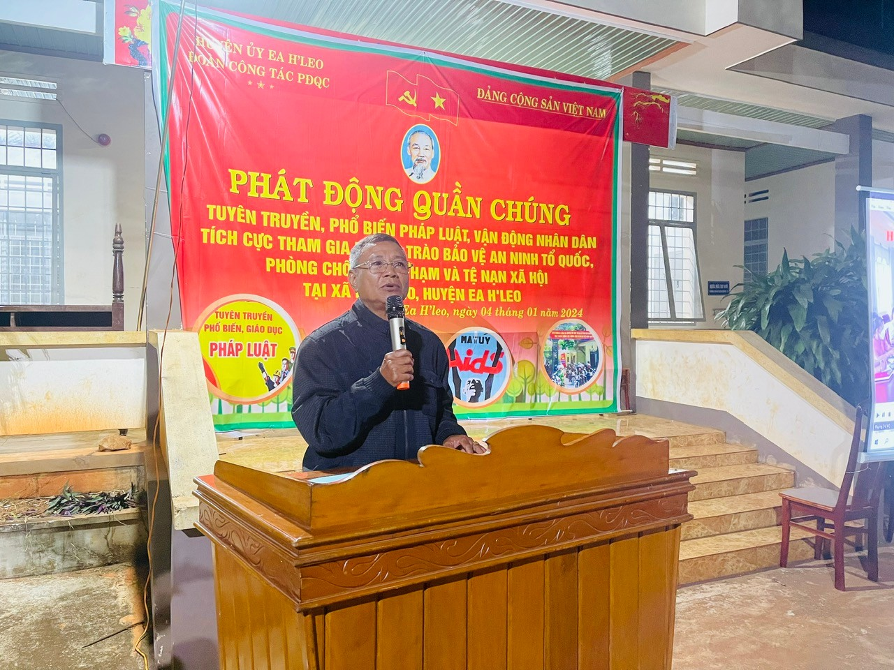 Phát động 2